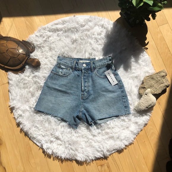 🔴SOLD🔴PacSun Thalia Denim High Rise Icon Shorts - Picture 2 of 10